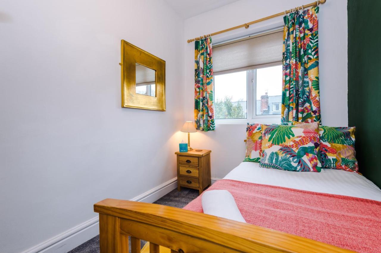 Cosy House With Garden & Parking, Sheffield Villa Dış mekan fotoğraf